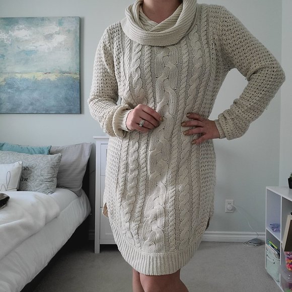3/$30 Cozy sweater dress - Picture 1 of 9